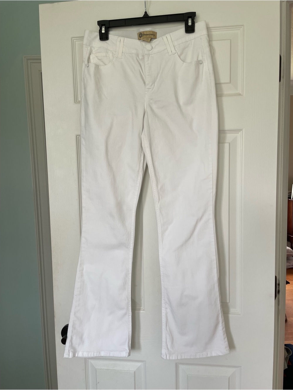 Democracy White Women’s Flare Jeans - 6
